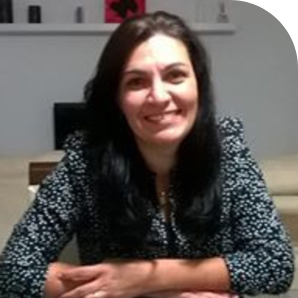 Foto Dra. Carla Renata Silva Andrechuk